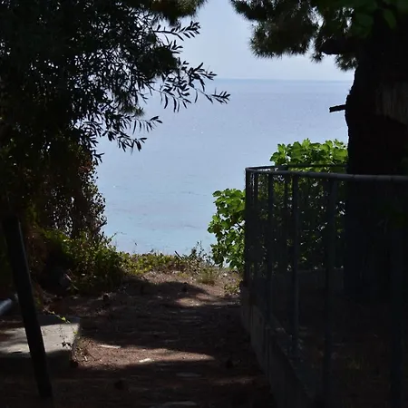 Mathesi Beachfront In Elia Nikitis
