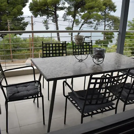 Mathesi Sea Front Apartment *