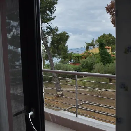 Apartment Mathesi Sea Front Elia Nikitis