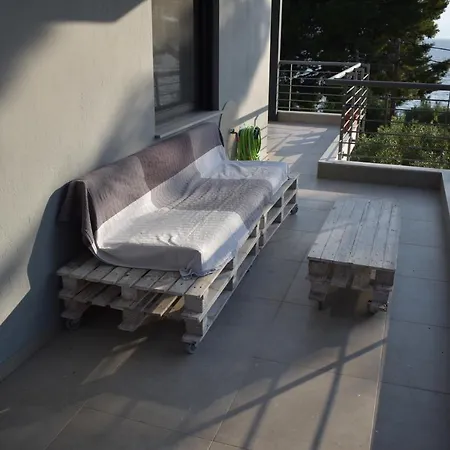Apartment Mathesi Sea Front Elia Nikitis